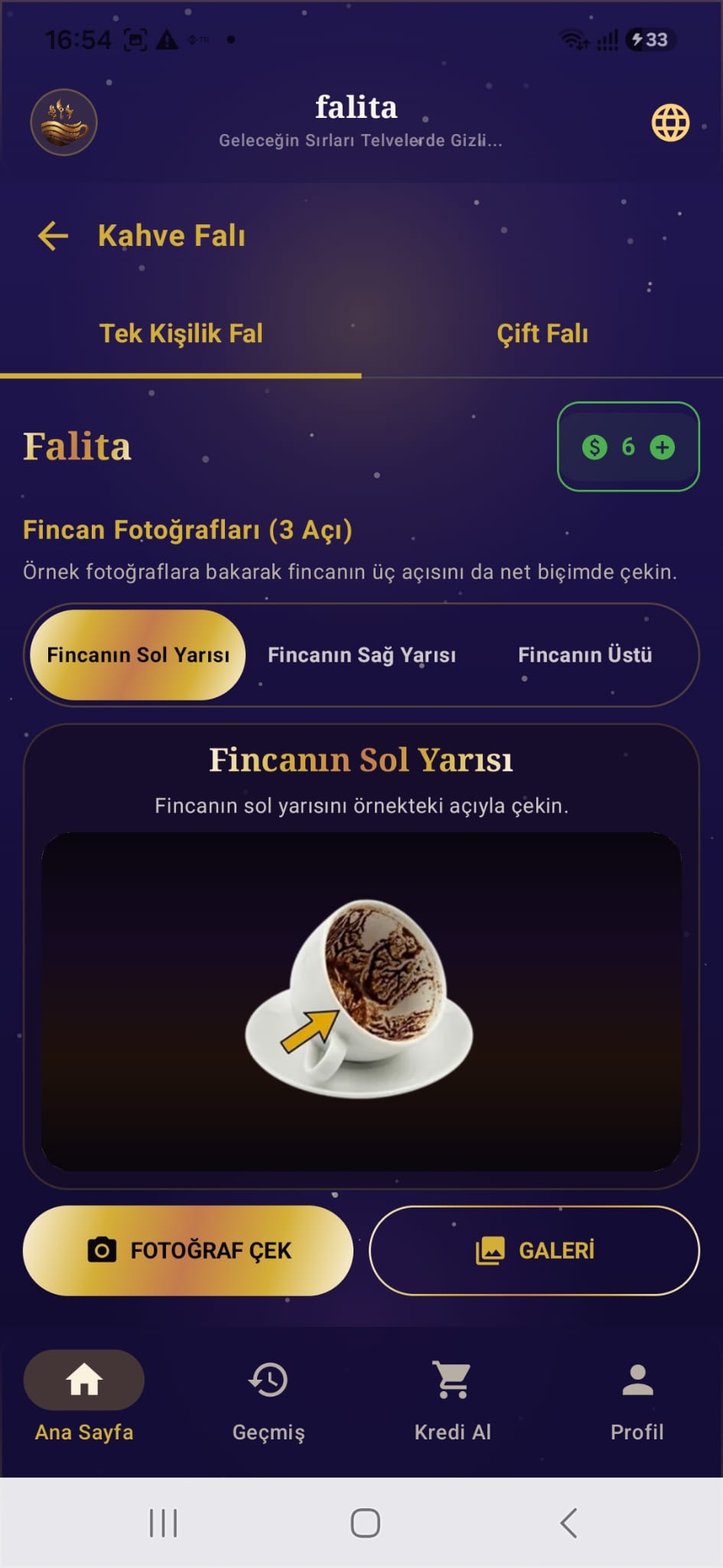 Yapay zeka kahve falı için üçüncü fincan fotoğrafı